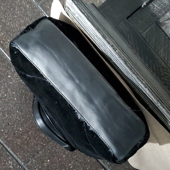 VICTORIAS SECRET BLACK LARGE VEGAN FAUX FUR TOTE BAG - Picture 10 of 10